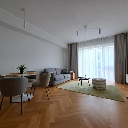 Uus Uehe Toaline Korter Kesklinnas Apartamento *